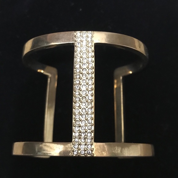 Vince Camuto Jewelry - Vince Camuto Gold tone cuff with Rhinestone Vince Camuto Jewelry - Vince Camuto Gold tone cuff with Rhinestone